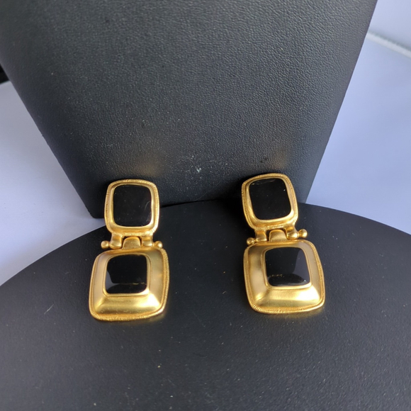 Vintage Anne Klein Black Enamel Chunky Necklace and Earrings - Picture 3 of 10